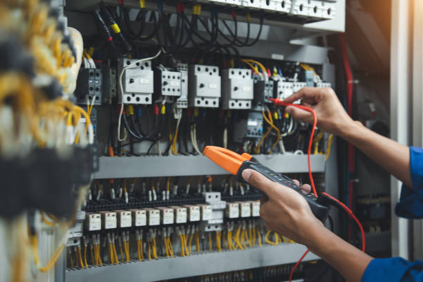 Best Circuit Breaker Repair  in Center Line, MI