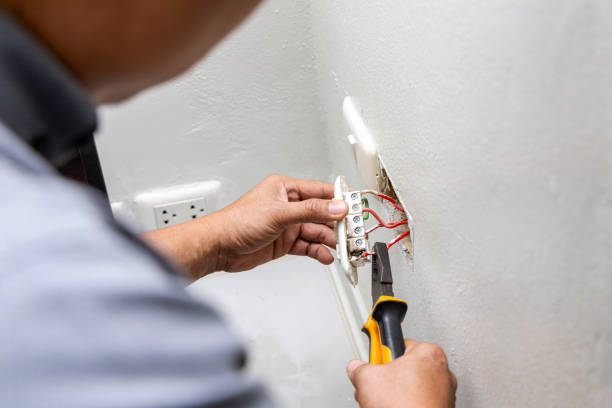 Best Emergency Electrical Repair  in Center Line, MI